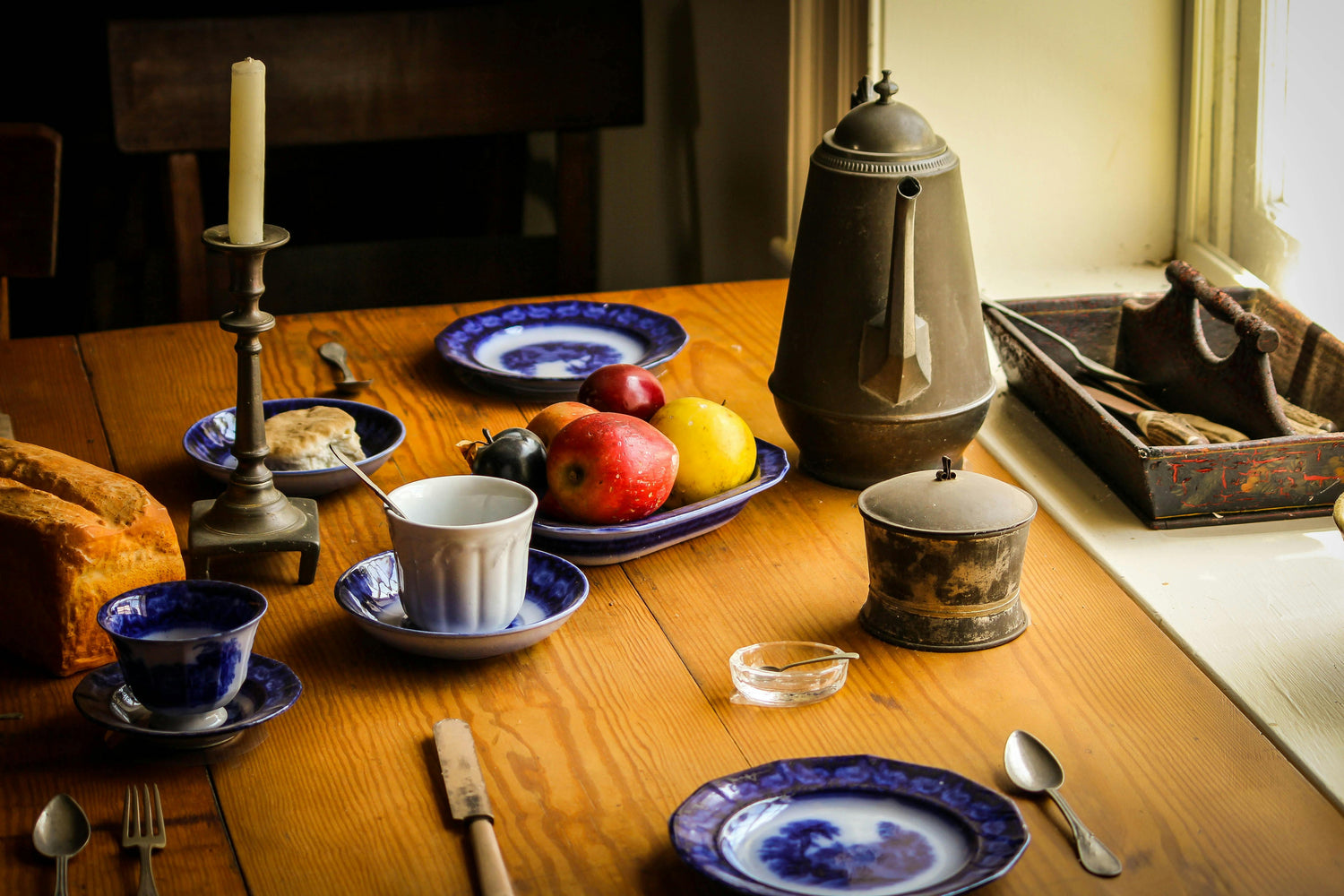 Kitchen & Dining