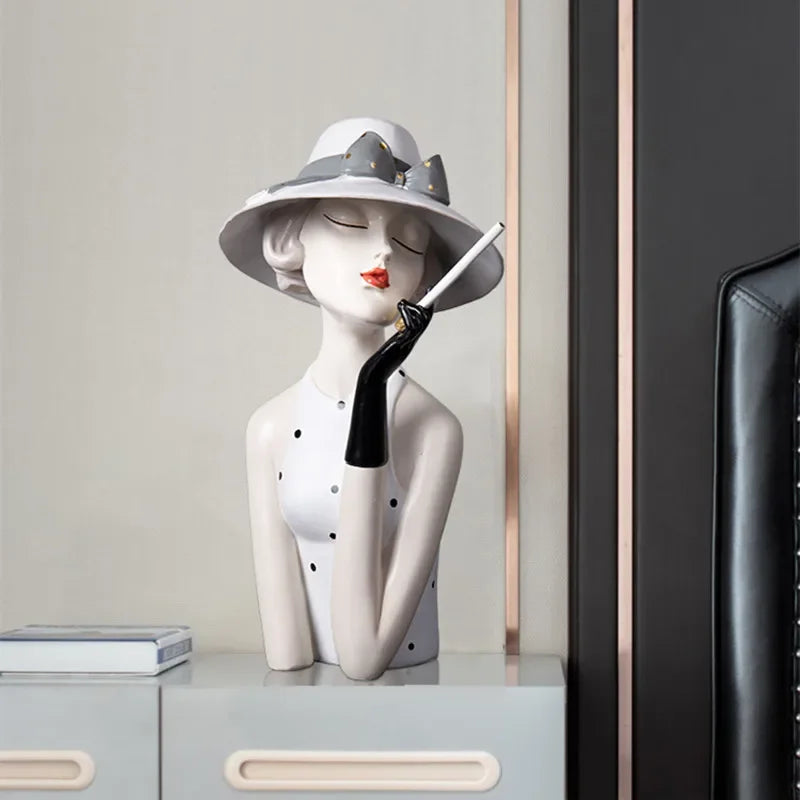Light Luxury Girl High-Level Sense Ornaments