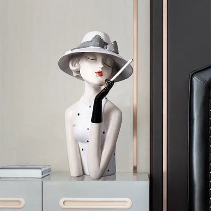 Light Luxury Girl High-Level Sense Ornaments
